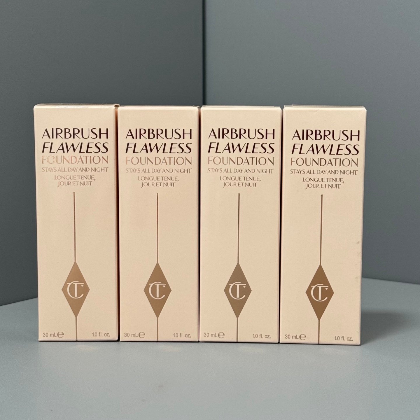 Airbrush Flawless Foundation - Fond de teint léger à couvrance totale CHARLOTTE TILBURY