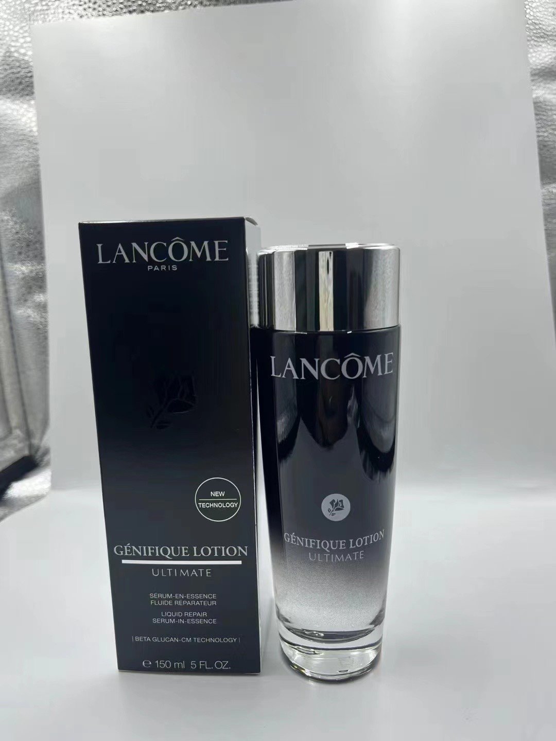 Génifique Ultimate Serum-in-Essence de Lancôme